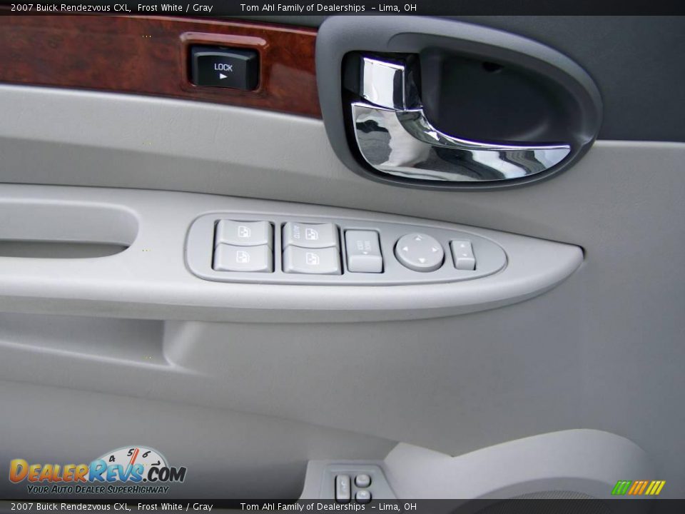 2007 Buick Rendezvous CXL Frost White / Gray Photo #10