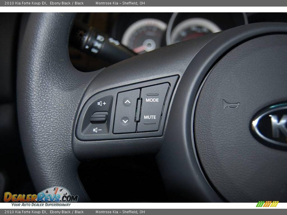 2010 Kia Forte Koup EX Ebony Black / Black Photo #32