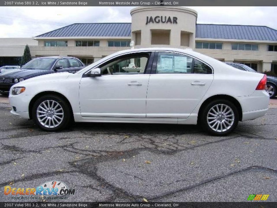 2007 Volvo S80 3.2 Ice White / Sandstone Beige Photo #2