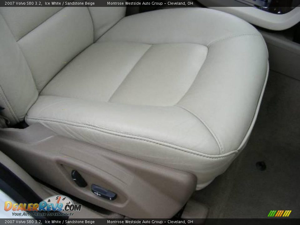2007 Volvo S80 3.2 Ice White / Sandstone Beige Photo #14