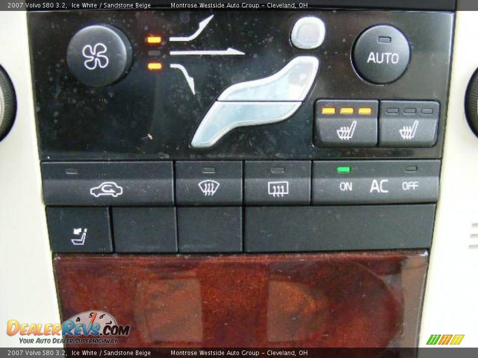 2007 Volvo S80 3.2 Ice White / Sandstone Beige Photo #22