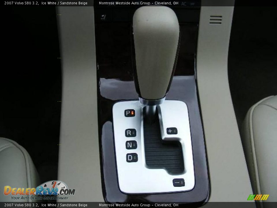 2007 Volvo S80 3.2 Ice White / Sandstone Beige Photo #23