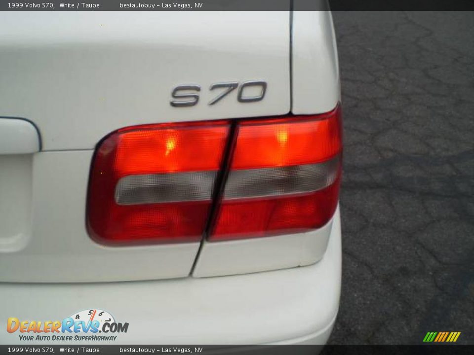 1999 Volvo S70 White / Taupe Photo #7