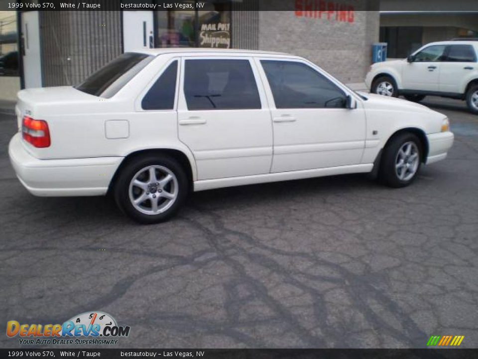 1999 Volvo S70 White / Taupe Photo #10