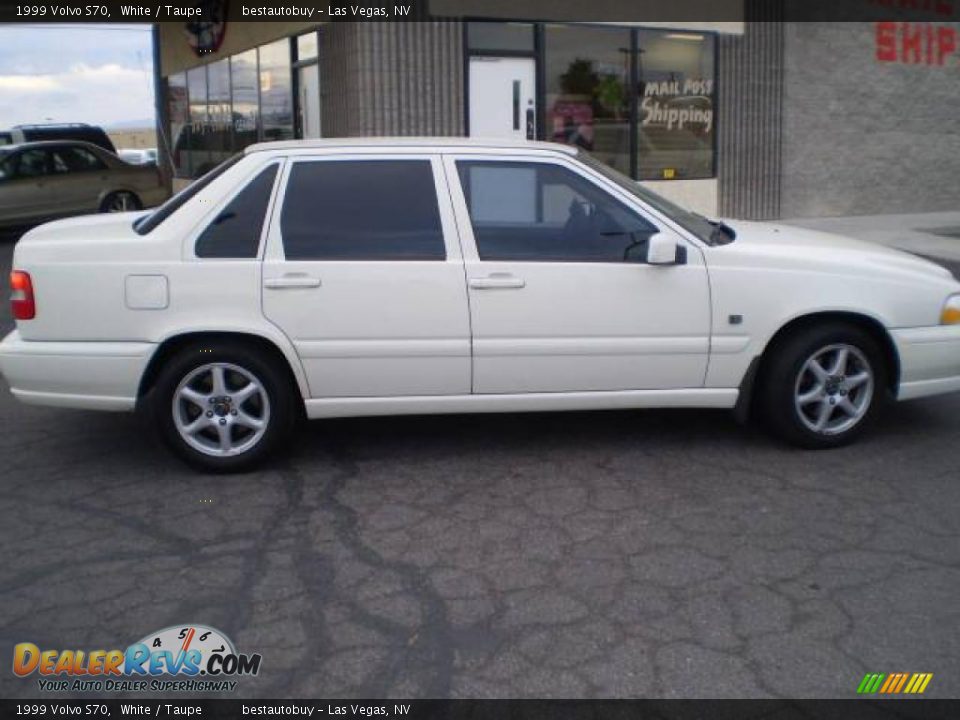 1999 Volvo S70 White / Taupe Photo #11