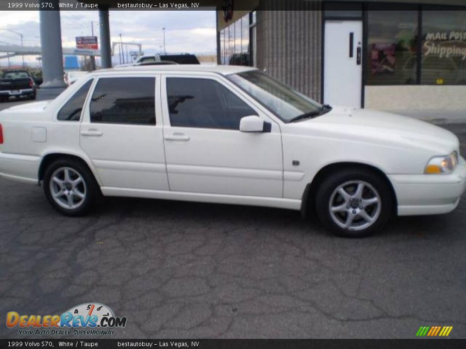 1999 Volvo S70 White / Taupe Photo #12