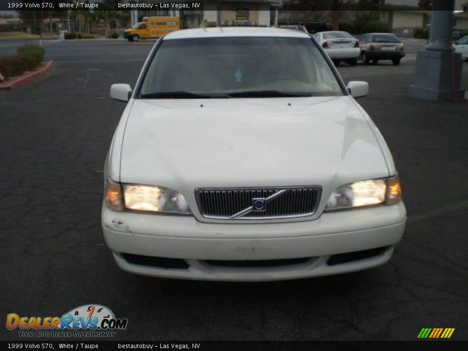 1999 Volvo S70 White / Taupe Photo #16