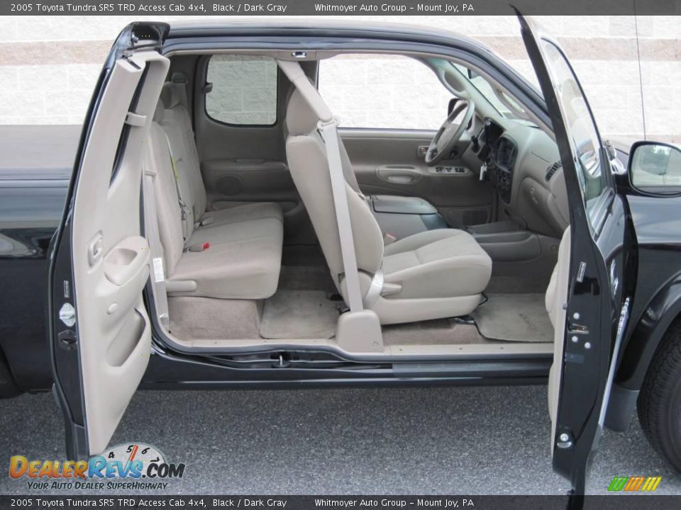 2005 Toyota Tundra SR5 TRD Access Cab 4x4 Black / Dark Gray Photo #7
