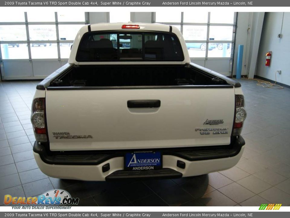 2009 Toyota Tacoma V6 TRD Sport Double Cab 4x4 Super White / Graphite Gray Photo #4