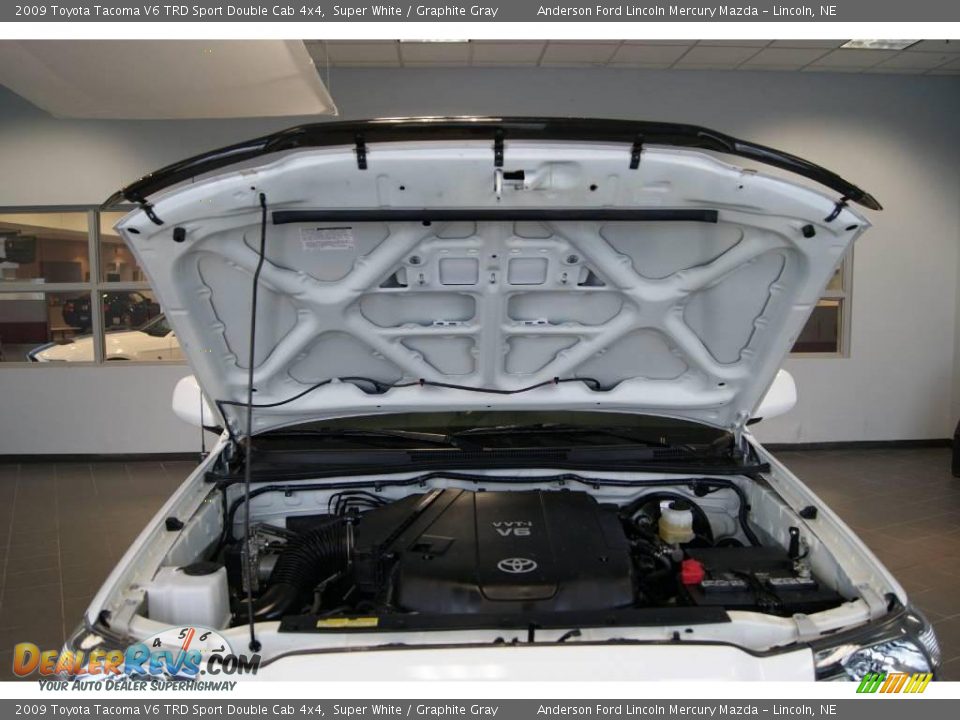 2009 Toyota Tacoma V6 TRD Sport Double Cab 4x4 Super White / Graphite Gray Photo #8
