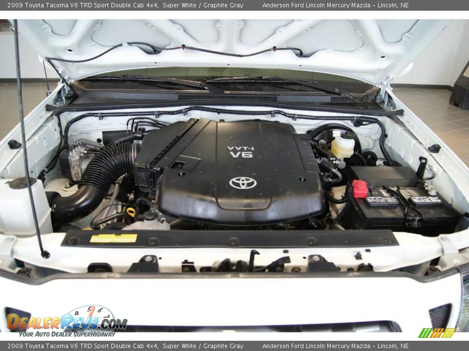 2009 Toyota Tacoma V6 TRD Sport Double Cab 4x4 Super White / Graphite Gray Photo #9