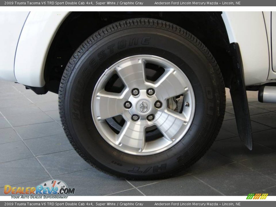 2009 Toyota Tacoma V6 TRD Sport Double Cab 4x4 Super White / Graphite Gray Photo #11
