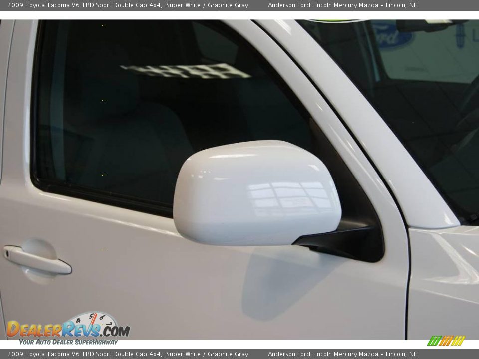 2009 Toyota Tacoma V6 TRD Sport Double Cab 4x4 Super White / Graphite Gray Photo #18