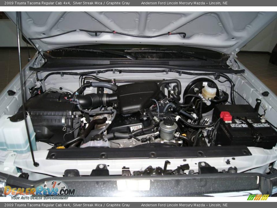 2009 Toyota Tacoma Regular Cab 4x4 Silver Streak Mica / Graphite Gray Photo #10