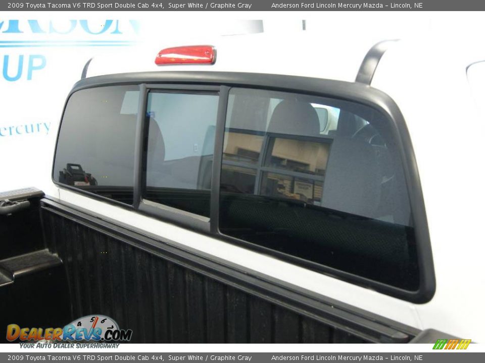 2009 Toyota Tacoma V6 TRD Sport Double Cab 4x4 Super White / Graphite Gray Photo #22