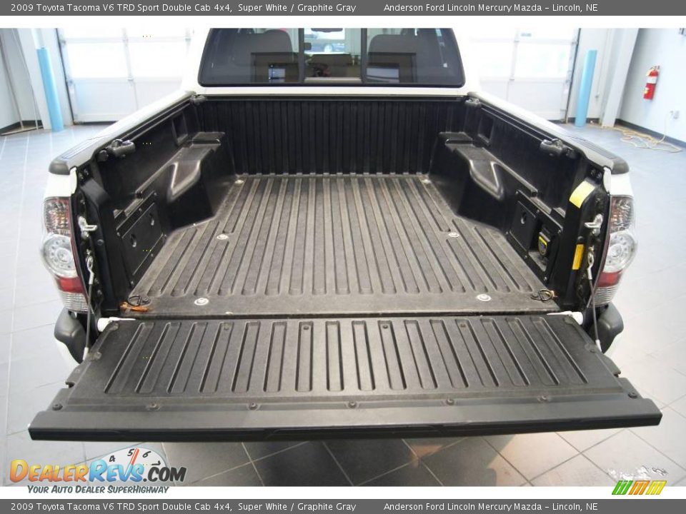 2009 Toyota Tacoma V6 TRD Sport Double Cab 4x4 Super White / Graphite Gray Photo #26