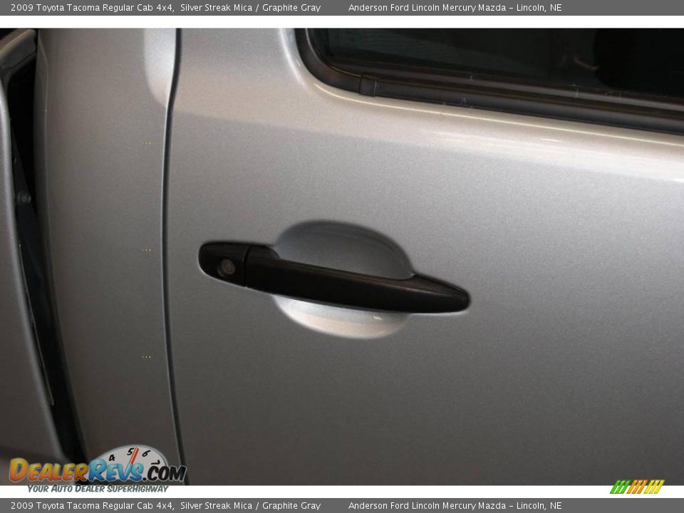 2009 Toyota Tacoma Regular Cab 4x4 Silver Streak Mica / Graphite Gray Photo #17