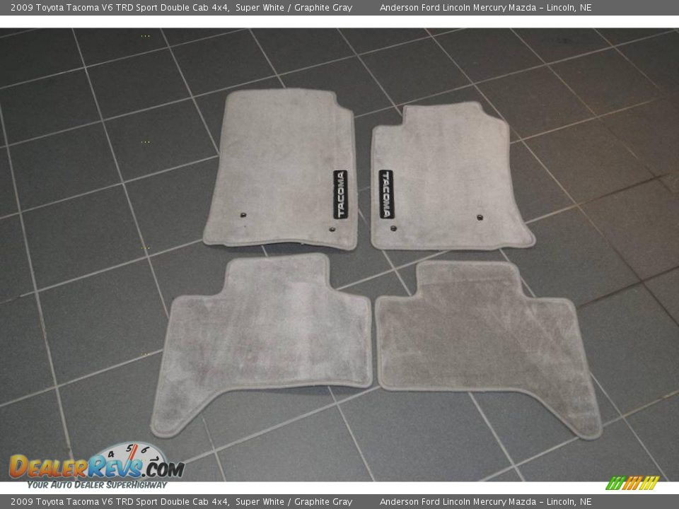 2009 Toyota Tacoma V6 TRD Sport Double Cab 4x4 Super White / Graphite Gray Photo #35