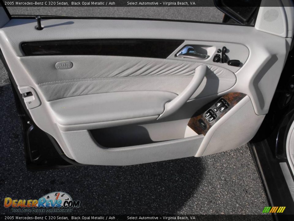 2005 Mercedes-Benz C 320 Sedan Black Opal Metallic / Ash Photo #16
