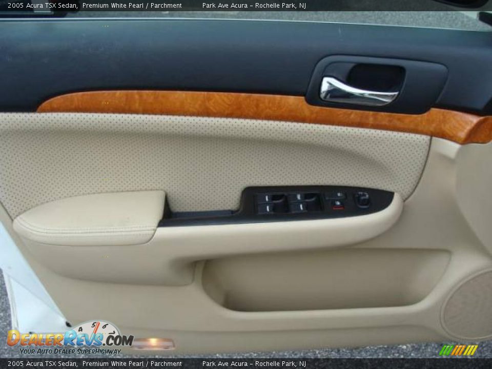 2005 Acura TSX Sedan Premium White Pearl / Parchment Photo #7