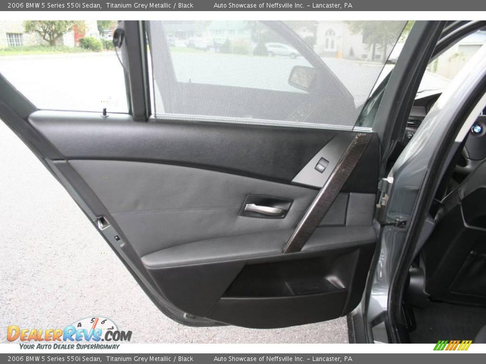 2006 BMW 5 Series 550i Sedan Titanium Grey Metallic / Black Photo #12
