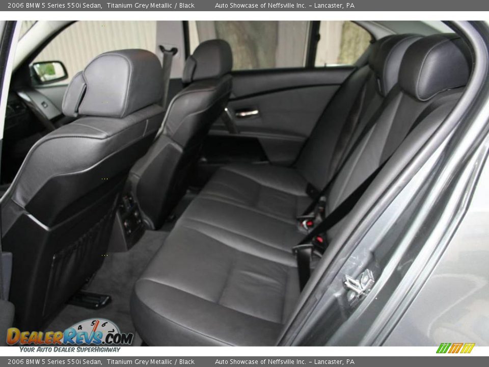 2006 BMW 5 Series 550i Sedan Titanium Grey Metallic / Black Photo #18