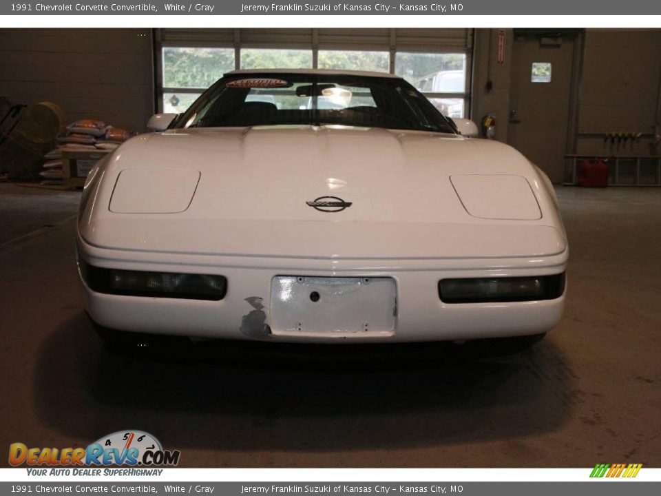 1991 Chevrolet Corvette Convertible White / Gray Photo #2