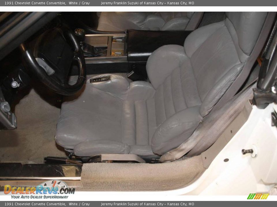 1991 Chevrolet Corvette Convertible White / Gray Photo #14