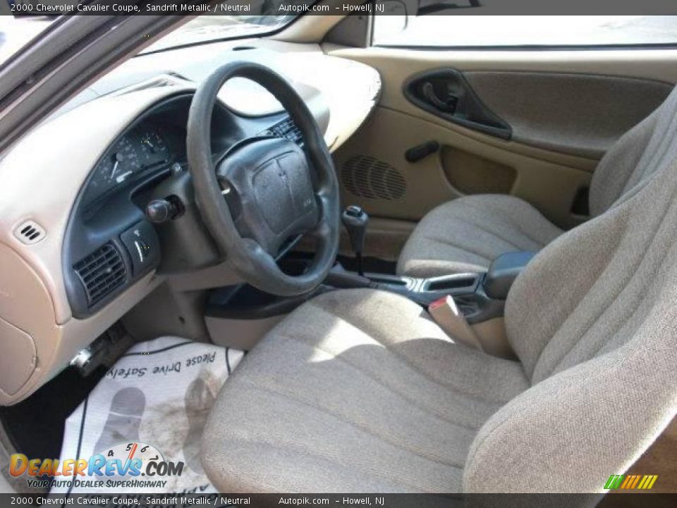 2000 Chevrolet Cavalier Coupe Sandrift Metallic / Neutral Photo #9