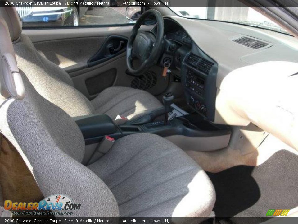 2000 Chevrolet Cavalier Coupe Sandrift Metallic / Neutral Photo #10