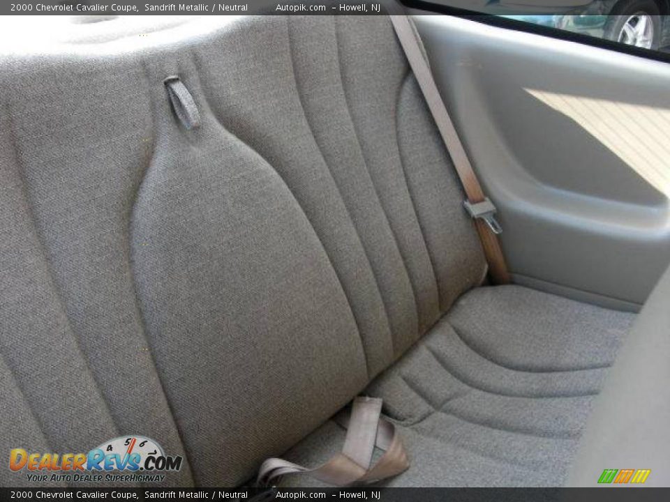 2000 Chevrolet Cavalier Coupe Sandrift Metallic / Neutral Photo #11