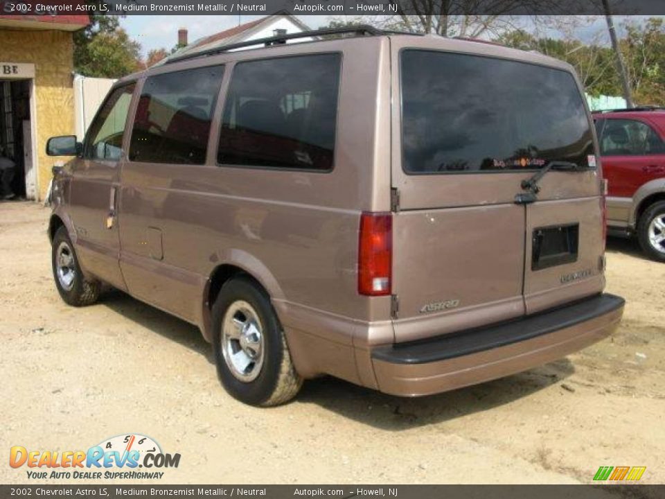 2002 Chevrolet Astro LS Medium Bronzemist Metallic / Neutral Photo #7