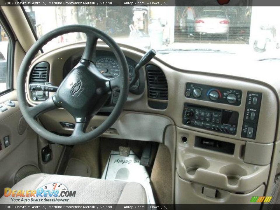 2002 Chevrolet Astro LS Medium Bronzemist Metallic / Neutral Photo #13