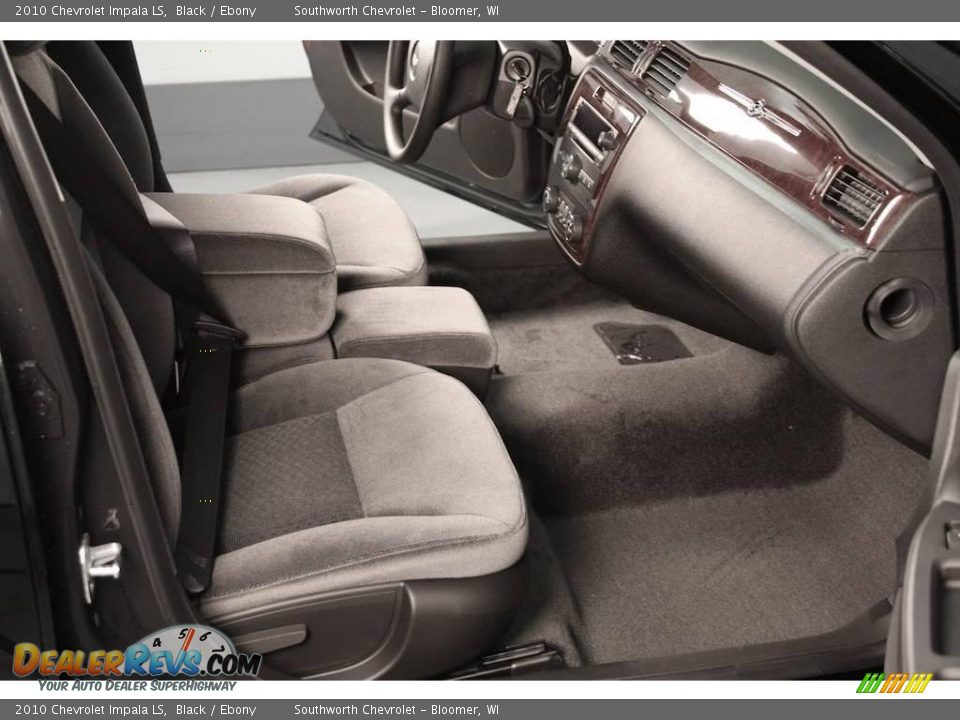 2010 Chevrolet Impala LS Black / Ebony Photo #4