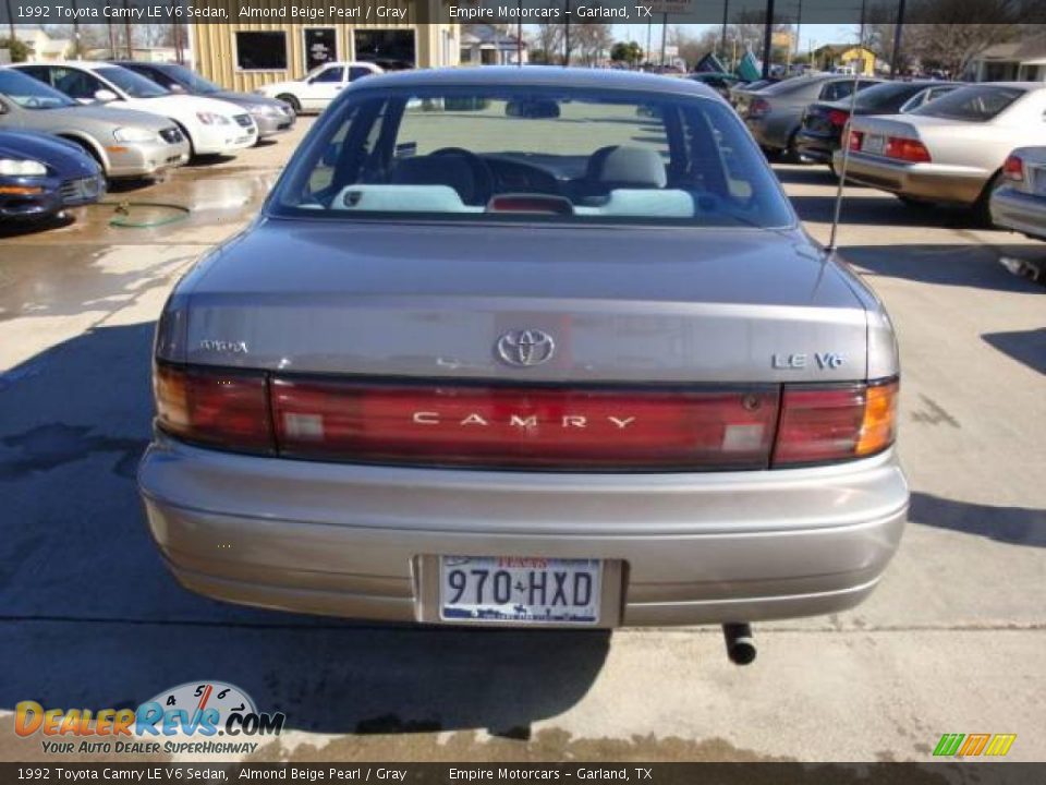 1992 Toyota Camry LE V6 Sedan Almond Beige Pearl / Gray Photo #5