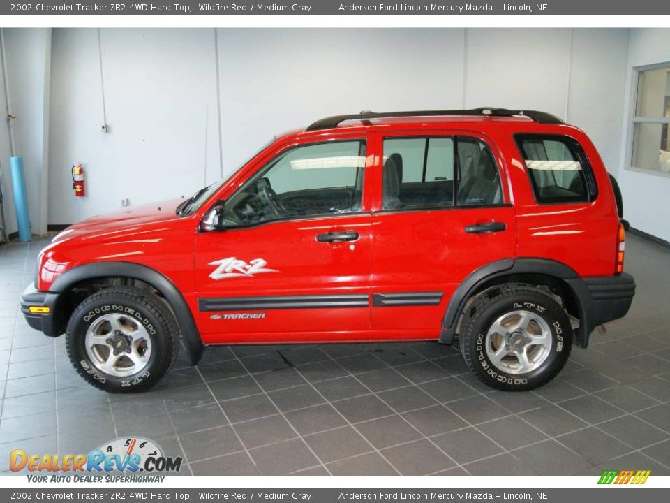 2002 Chevrolet Tracker ZR2 4WD Hard Top Wildfire Red / Medium Gray Photo #6