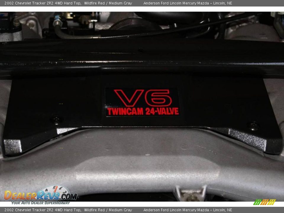 2002 Chevrolet Tracker ZR2 4WD Hard Top Wildfire Red / Medium Gray Photo #11
