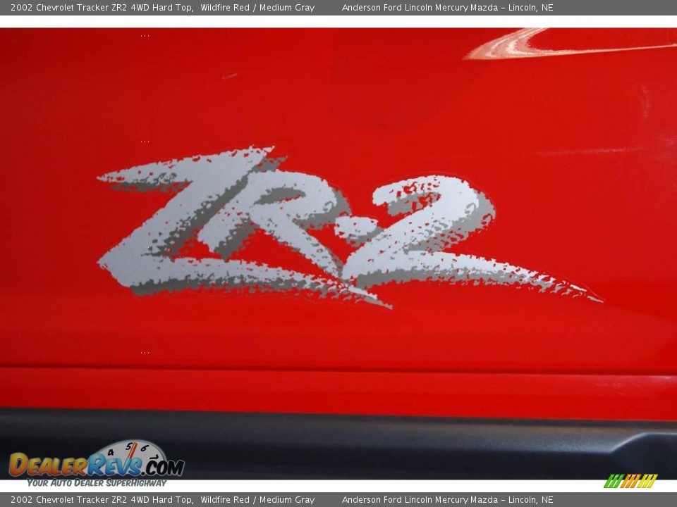 2002 Chevrolet Tracker ZR2 4WD Hard Top Wildfire Red / Medium Gray Photo #16