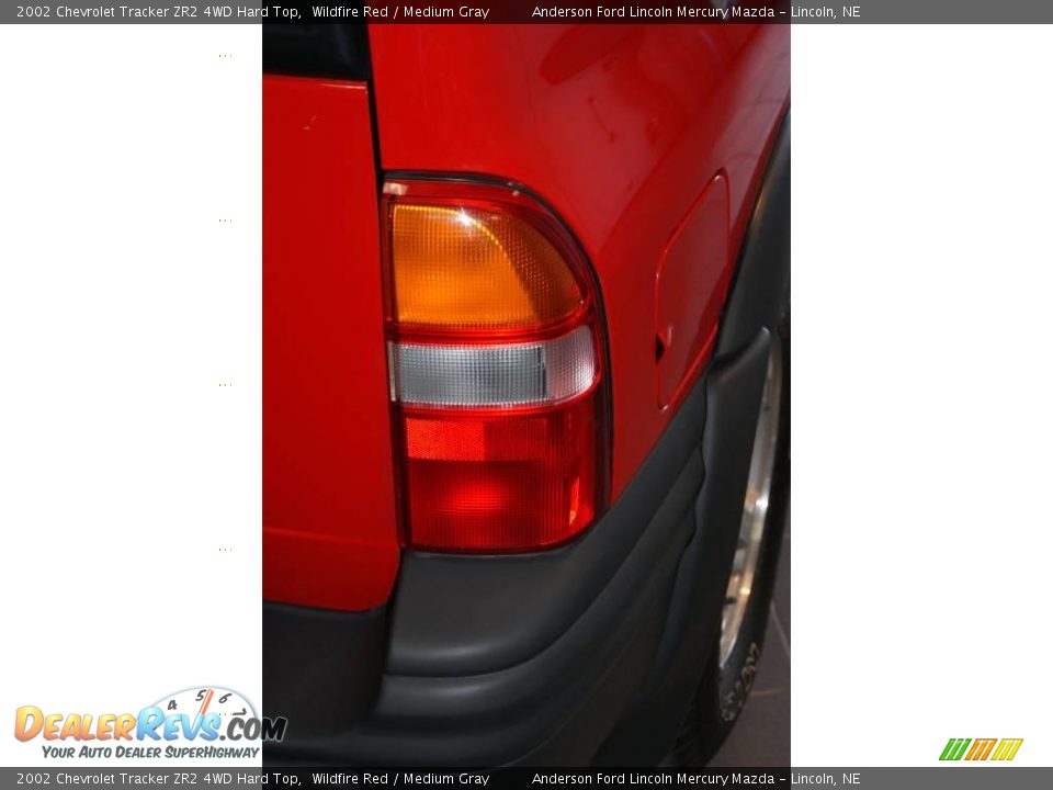 2002 Chevrolet Tracker ZR2 4WD Hard Top Wildfire Red / Medium Gray Photo #22