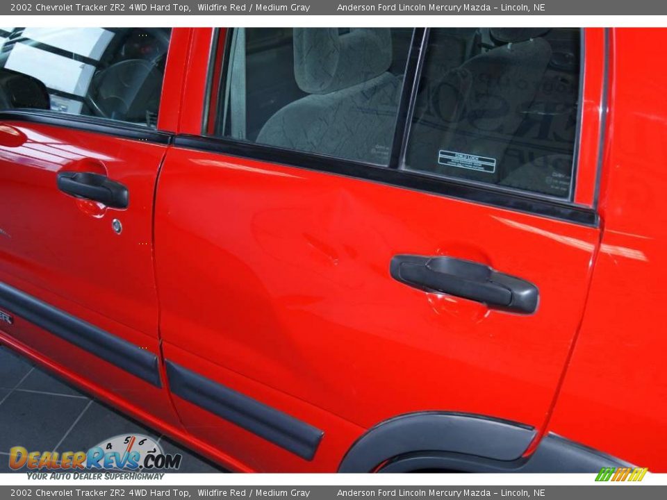 2002 Chevrolet Tracker ZR2 4WD Hard Top Wildfire Red / Medium Gray Photo #23