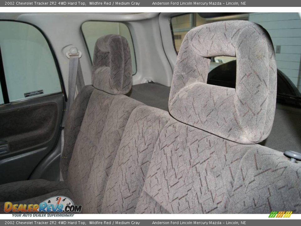2002 Chevrolet Tracker ZR2 4WD Hard Top Wildfire Red / Medium Gray Photo #35