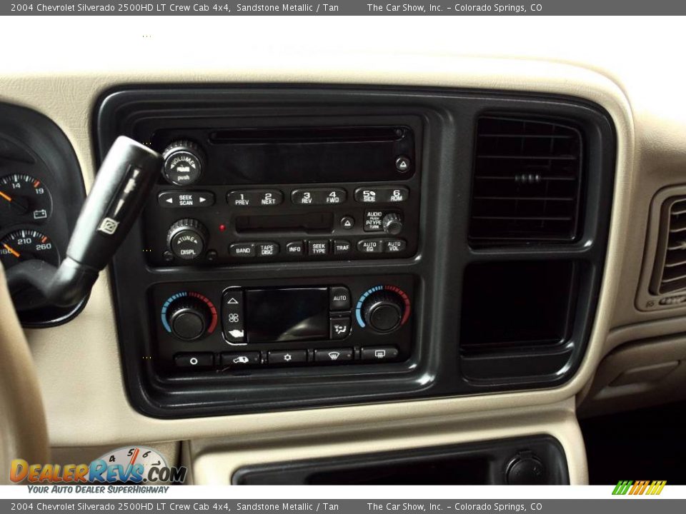 2004 Chevrolet Silverado 2500HD LT Crew Cab 4x4 Sandstone Metallic / Tan Photo #9