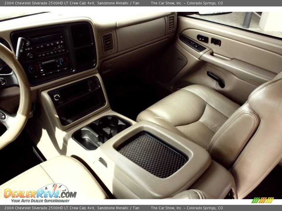 2004 Chevrolet Silverado 2500HD LT Crew Cab 4x4 Sandstone Metallic / Tan Photo #10