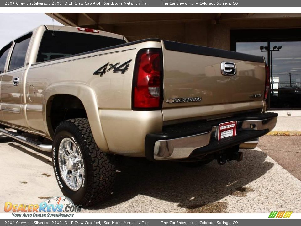 2004 Chevrolet Silverado 2500HD LT Crew Cab 4x4 Sandstone Metallic / Tan Photo #21