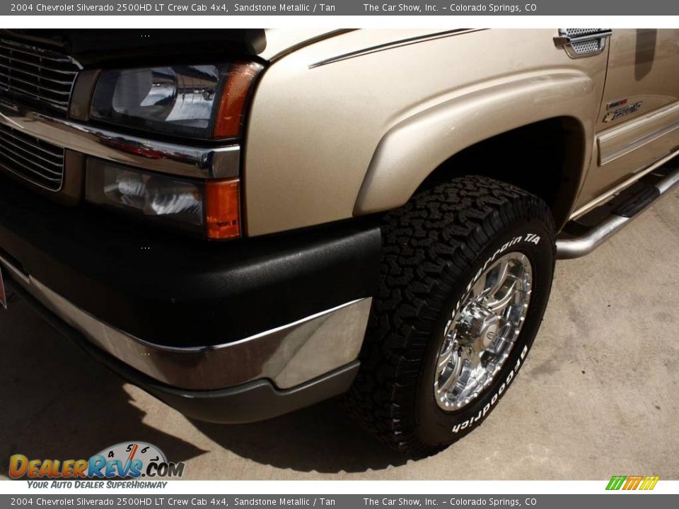 2004 Chevrolet Silverado 2500HD LT Crew Cab 4x4 Sandstone Metallic / Tan Photo #24