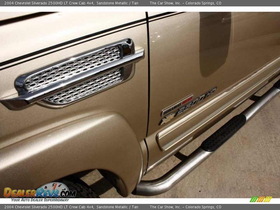 2004 Chevrolet Silverado 2500HD LT Crew Cab 4x4 Sandstone Metallic / Tan Photo #25
