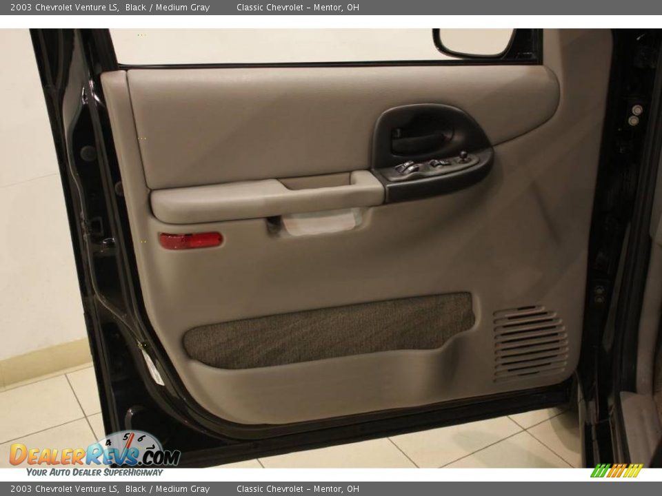 2003 Chevrolet Venture LS Black / Medium Gray Photo #7