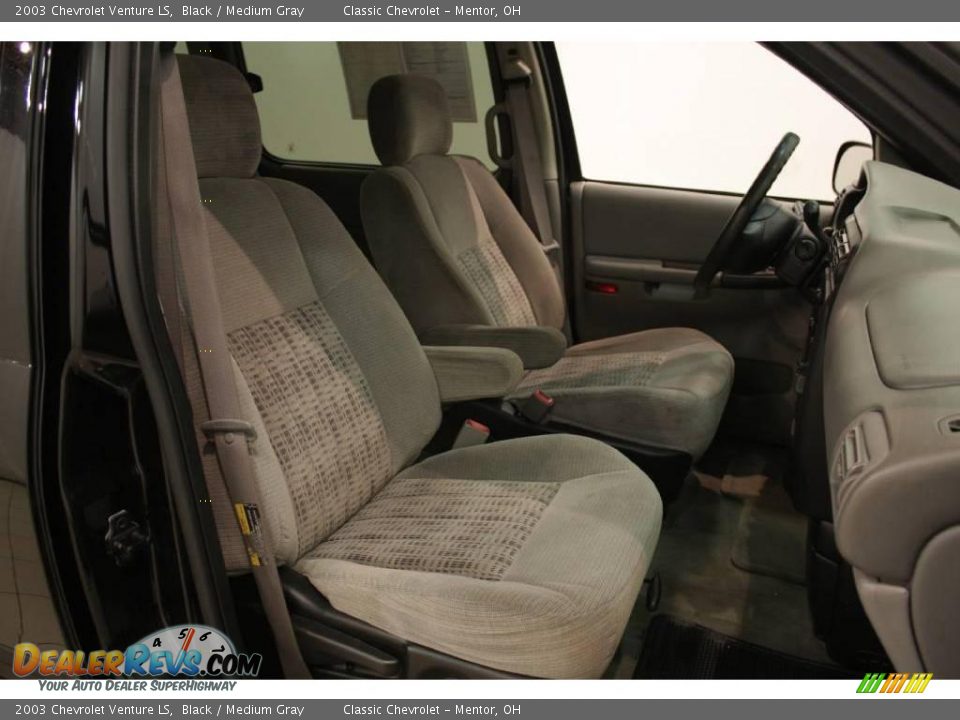 2003 Chevrolet Venture LS Black / Medium Gray Photo #12