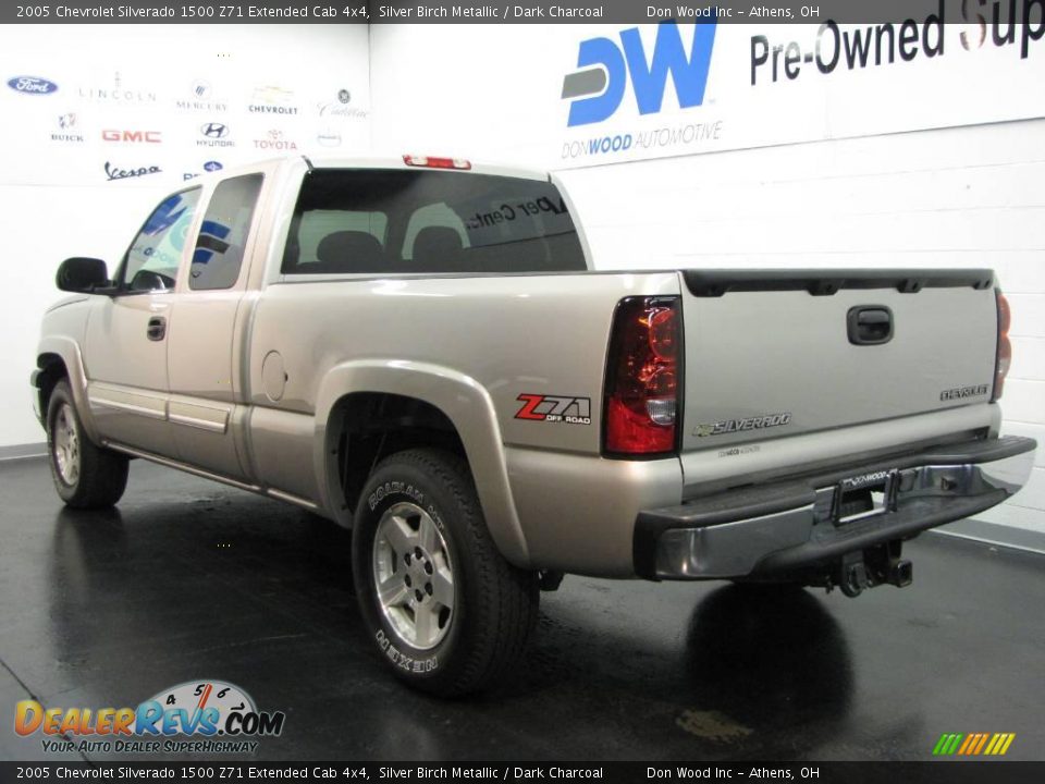 2005 Chevrolet Silverado 1500 Z71 Extended Cab 4x4 Silver Birch Metallic / Dark Charcoal Photo #3
