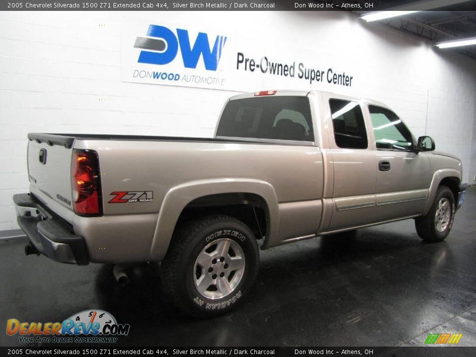 2005 Chevrolet Silverado 1500 Z71 Extended Cab 4x4 Silver Birch Metallic / Dark Charcoal Photo #4